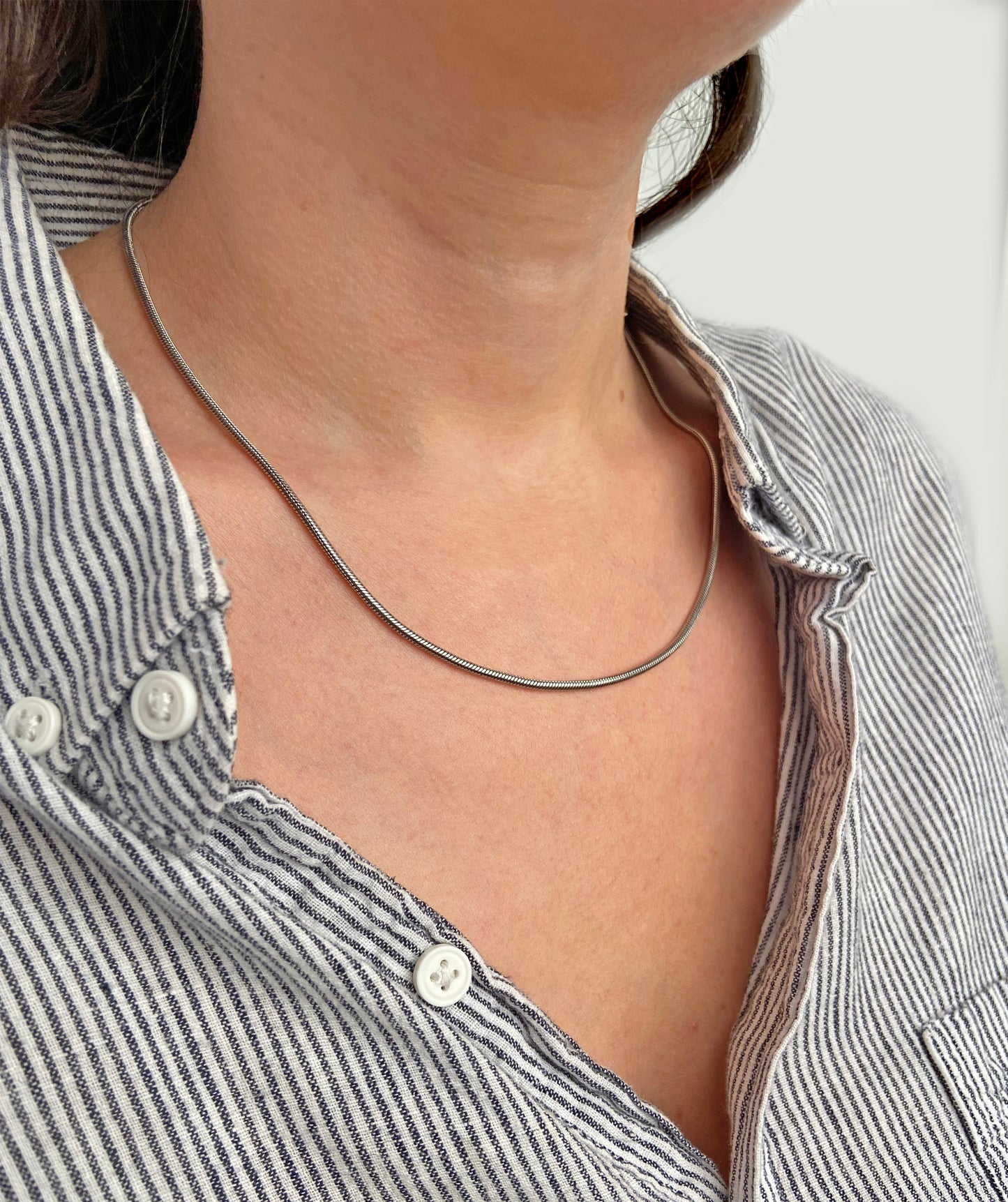 NECKLACE: ROUND SNAKE / SILVER