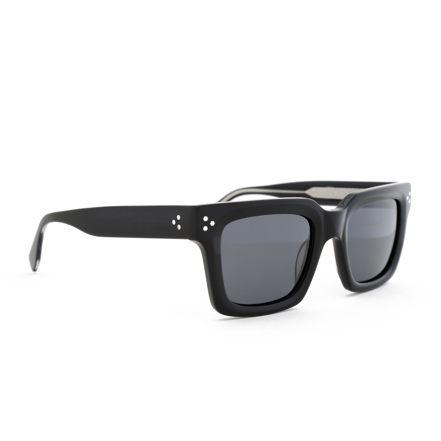 HULL: BLACK