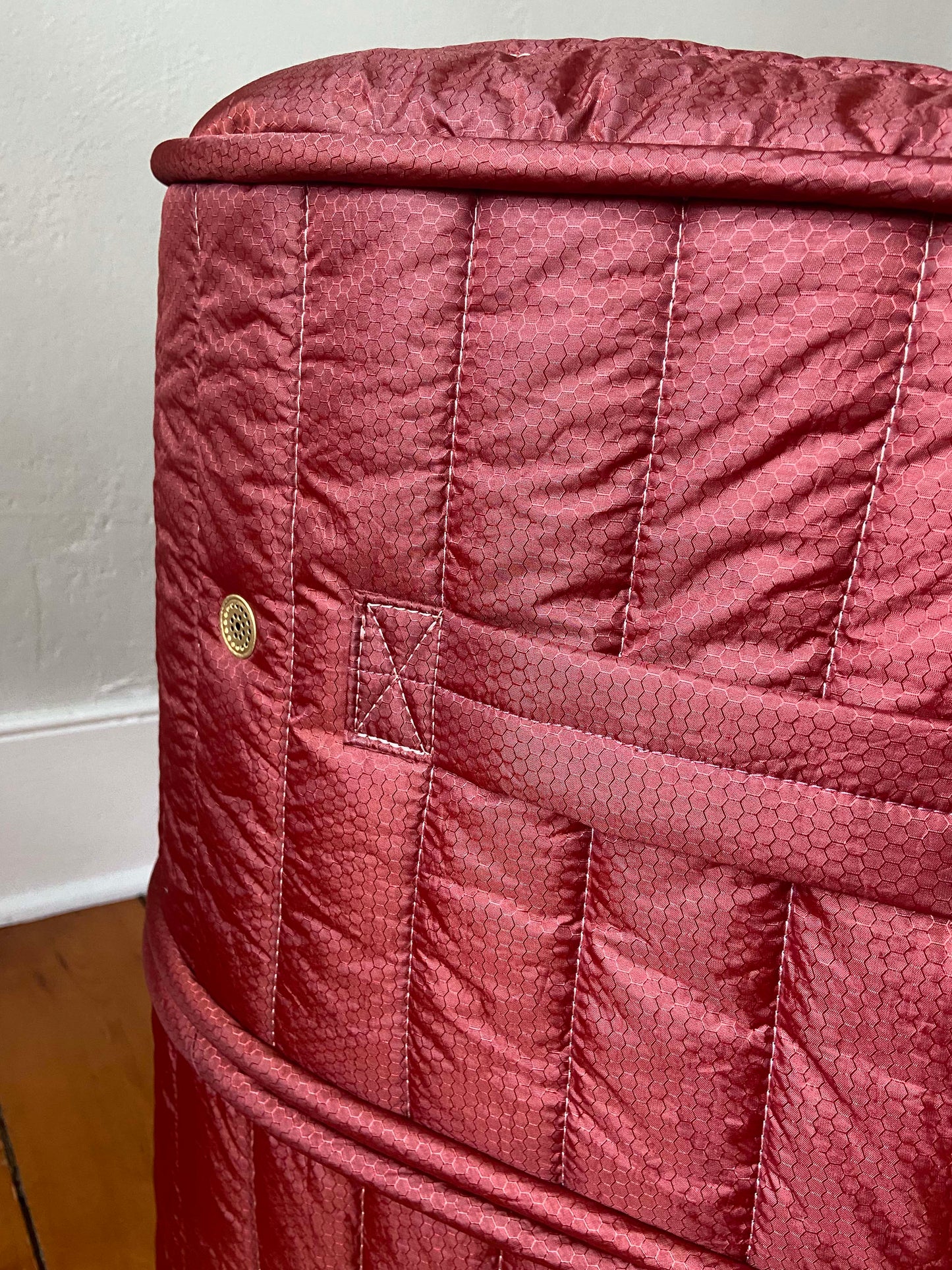 MATTRESS CUBE: RUST