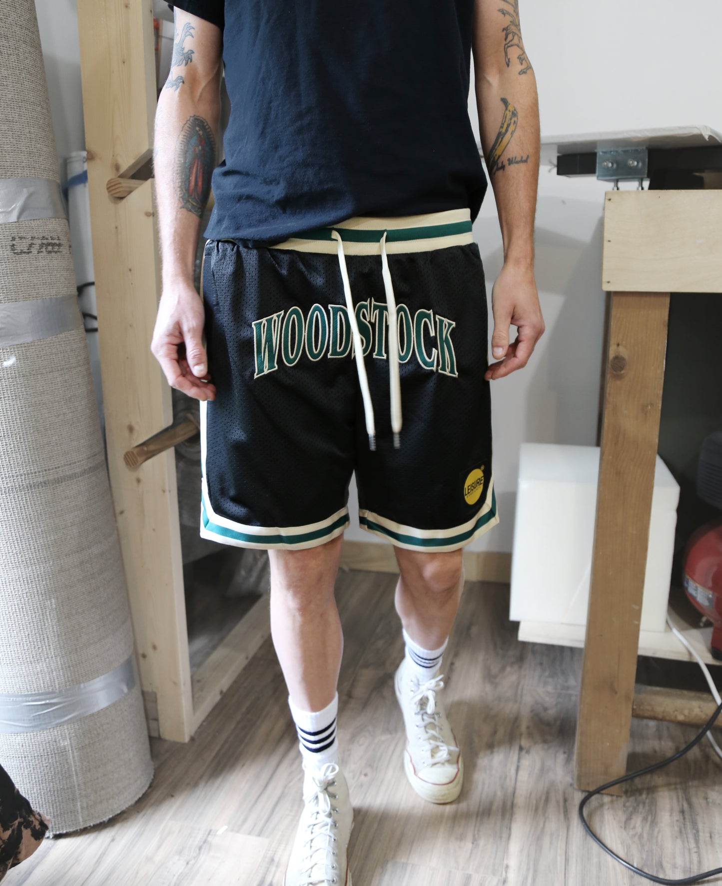 SPORT SHORTS: BLACK / FOREST / CREME