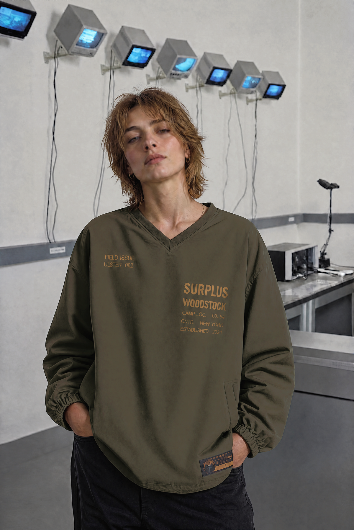 PULL OVER TOP: ARMY GREEN