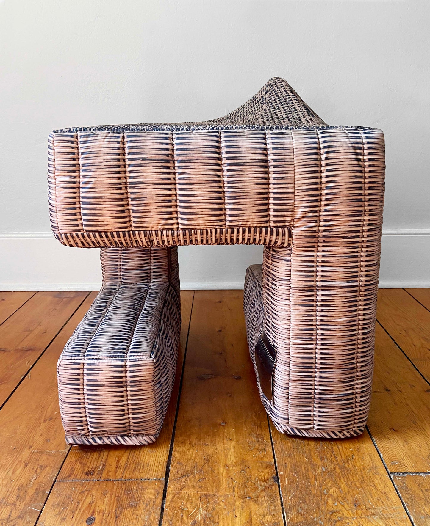 WAVE SEAT