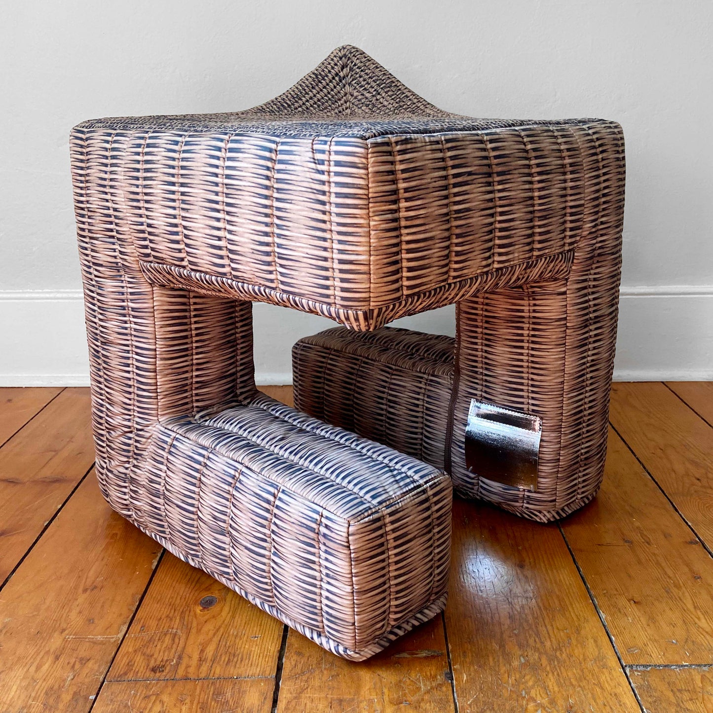 WAVE SEAT