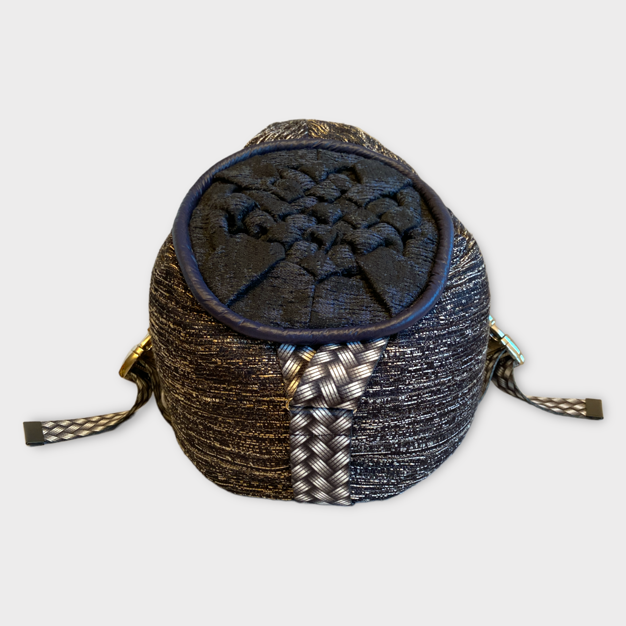 BEAN BAG HEAD REST / BLACK & BLUE