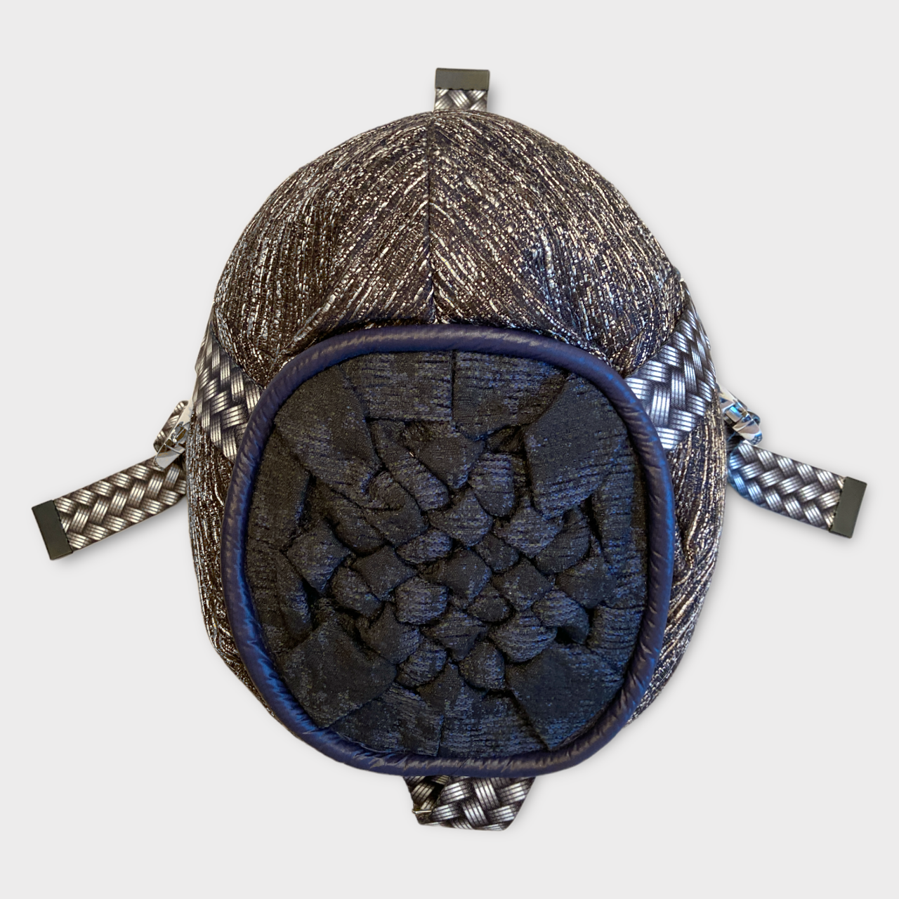 BEAN BAG HEAD REST / BLACK & BLUE