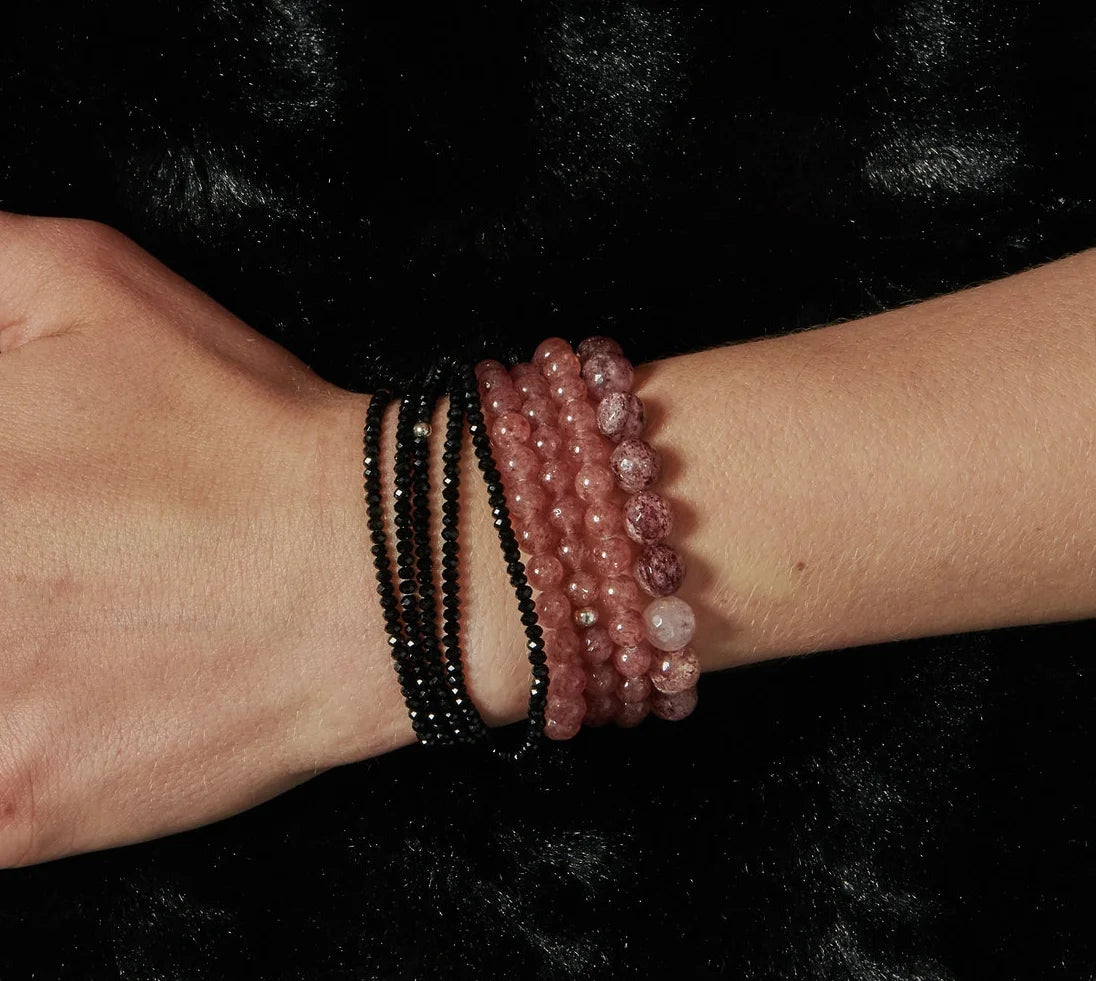 CRYSTALS: BLACK SPINEL