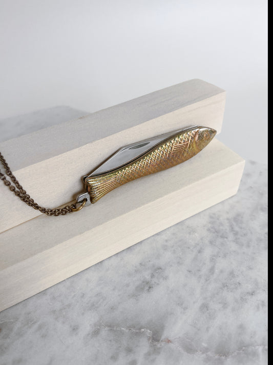 KNIFE NECKLACE: FISH