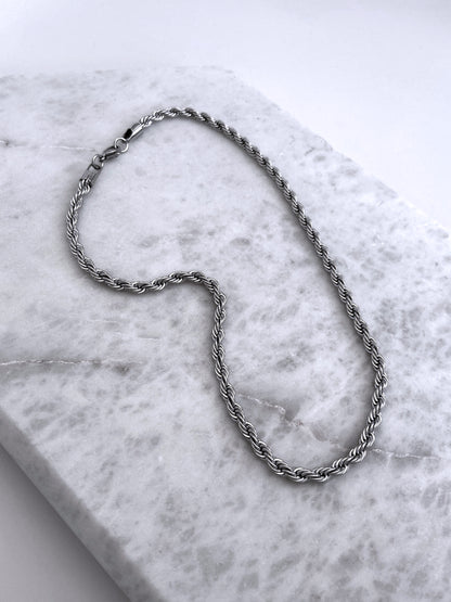 NECKLACE: ROPE / SILVER