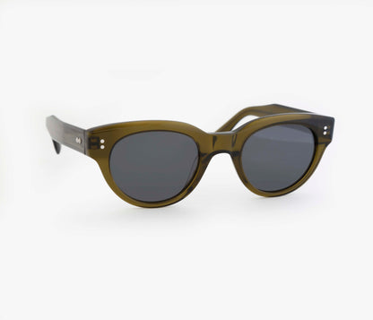 ODA:TRANSLUCENT OLIVE